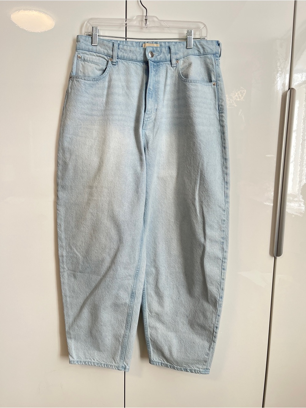 NWOT H&M Light Blue Women's Relaxed Barrel Denim Jeans, Size 10